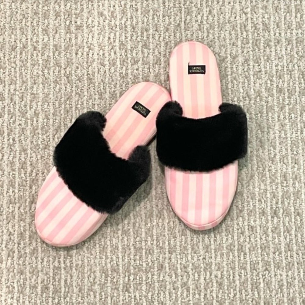 NWT Victoria's Secret Slippers